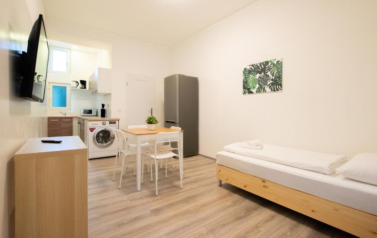 Raj Living - 1 Or 3 Room Apartments - 20 Min Messe Dus And Old Town Dus 뒤셀도르프 외부 사진