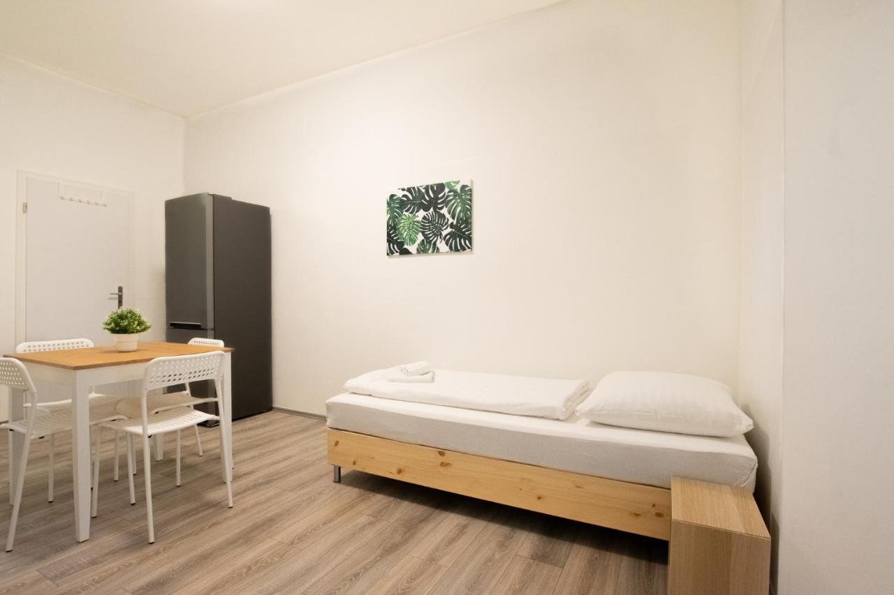 Raj Living - 1 Or 3 Room Apartments - 20 Min Messe Dus And Old Town Dus 뒤셀도르프 외부 사진