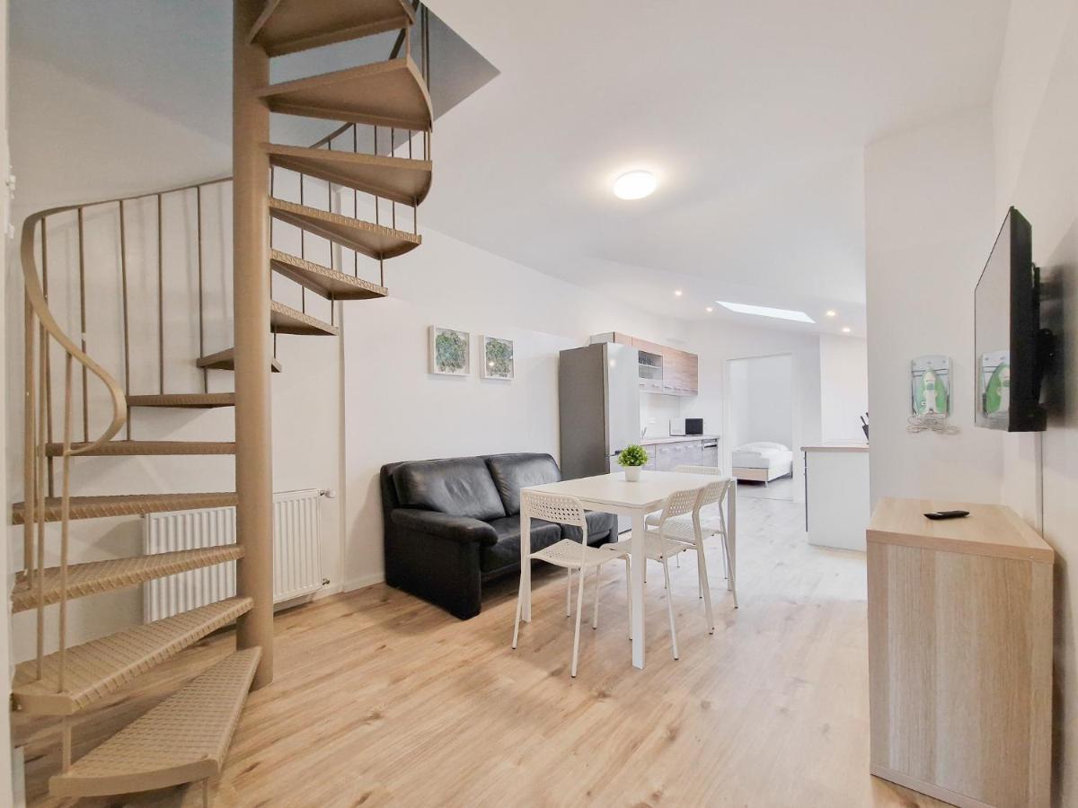 Raj Living - 1 Or 3 Room Apartments - 20 Min Messe Dus And Old Town Dus 뒤셀도르프 외부 사진