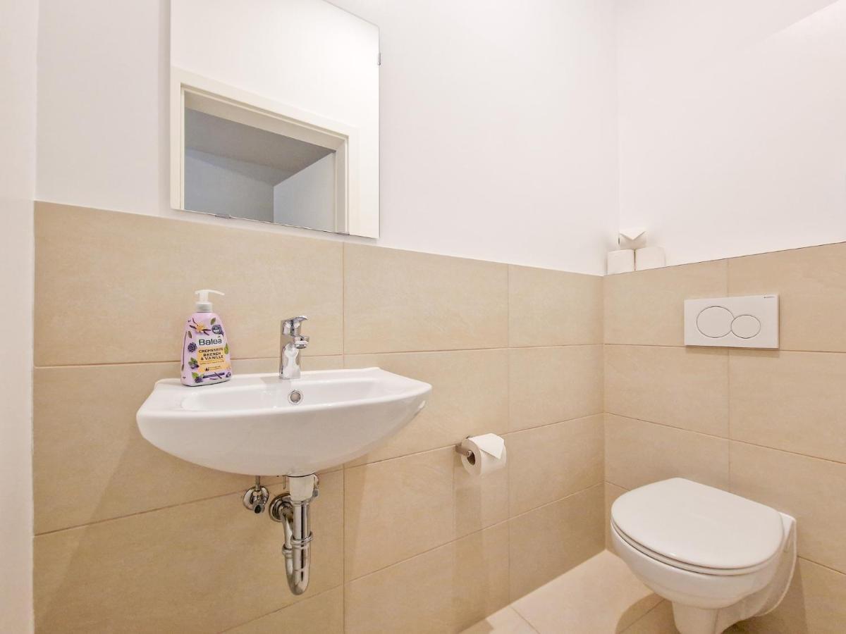 Raj Living - 1 Or 3 Room Apartments - 20 Min Messe Dus And Old Town Dus 뒤셀도르프 외부 사진