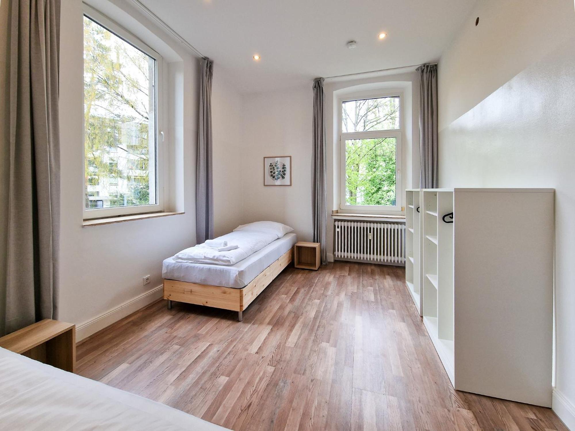 Raj Living - 1 Or 3 Room Apartments - 20 Min Messe Dus And Old Town Dus 뒤셀도르프 외부 사진